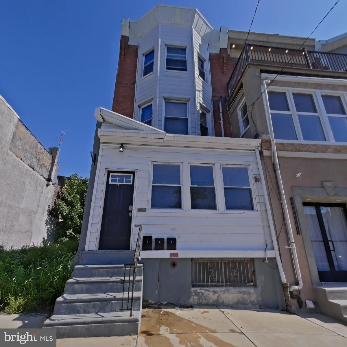 6147 VINE ST Property Photo 1