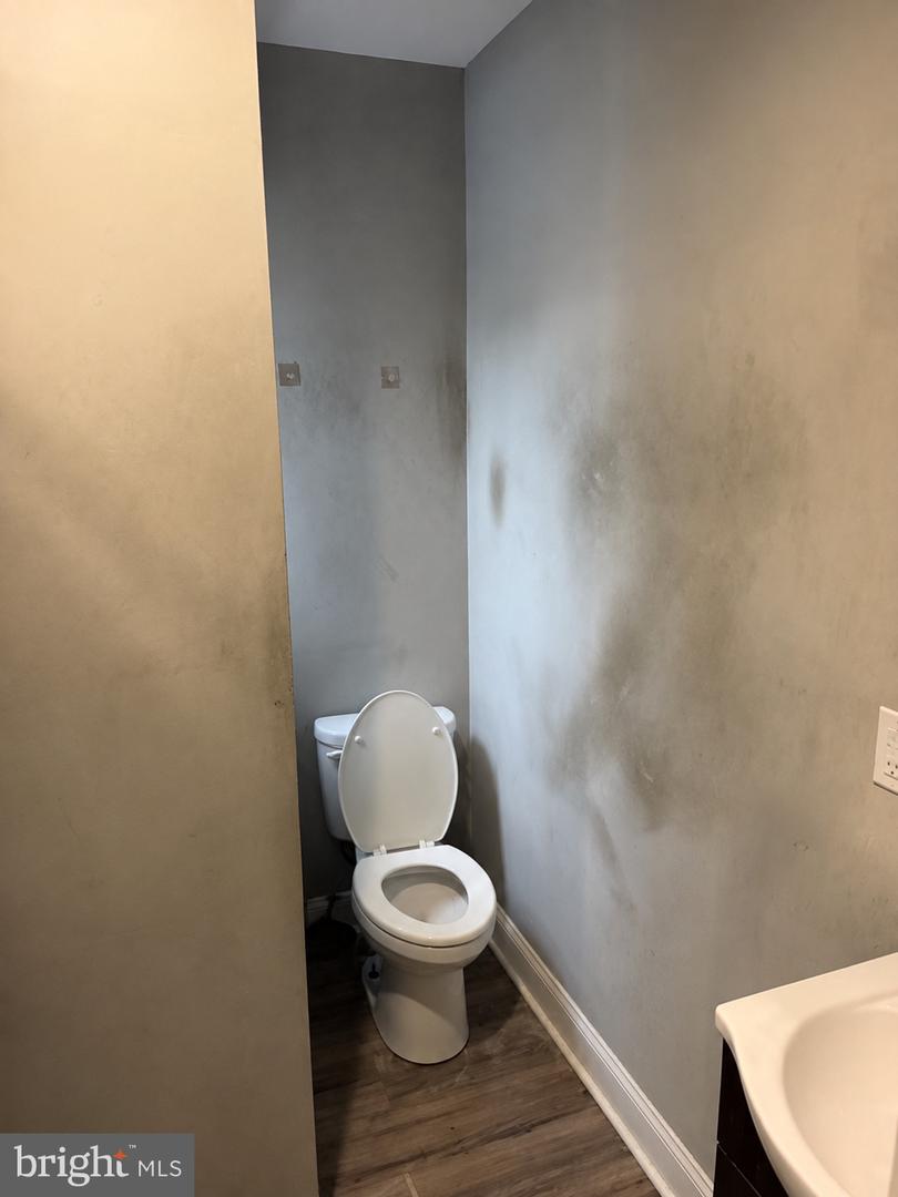 6147 Vine St Property Photo 18