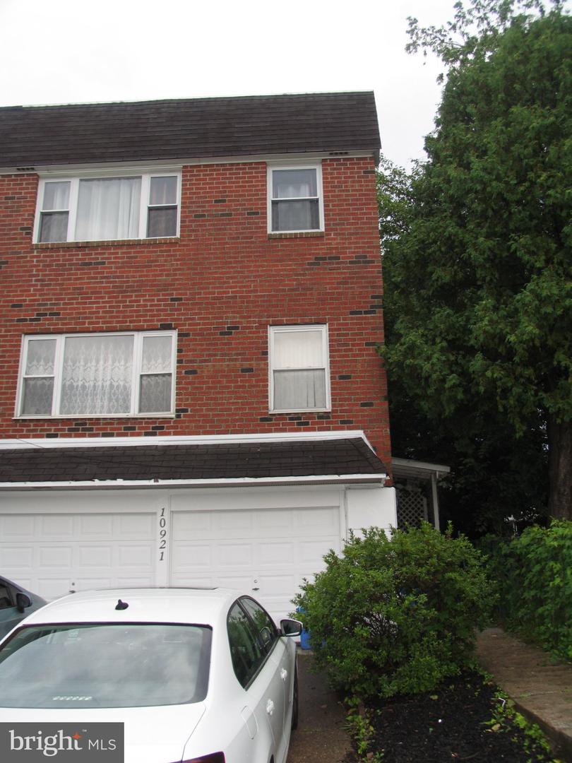10921 Nandina Ct Property Photo 1