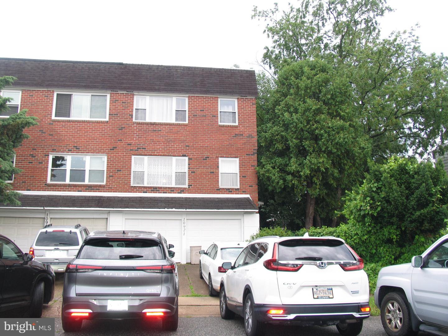 10921 Nandina Ct Property Photo 2