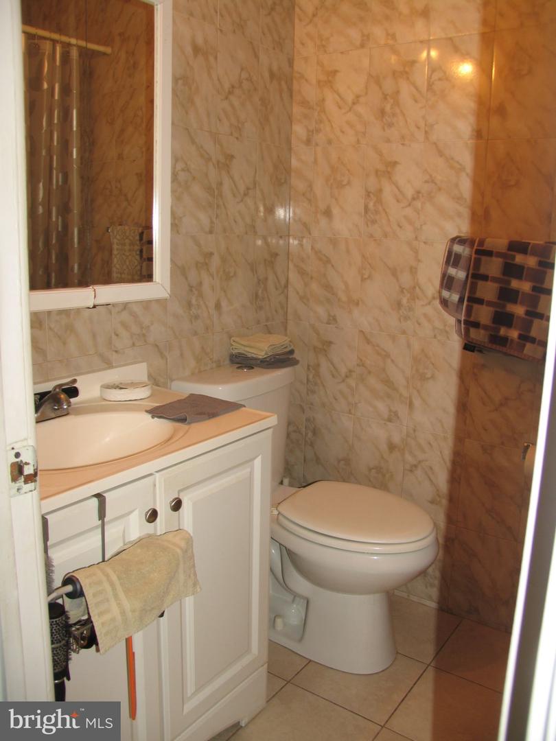 10921 Nandina Ct Property Photo 7