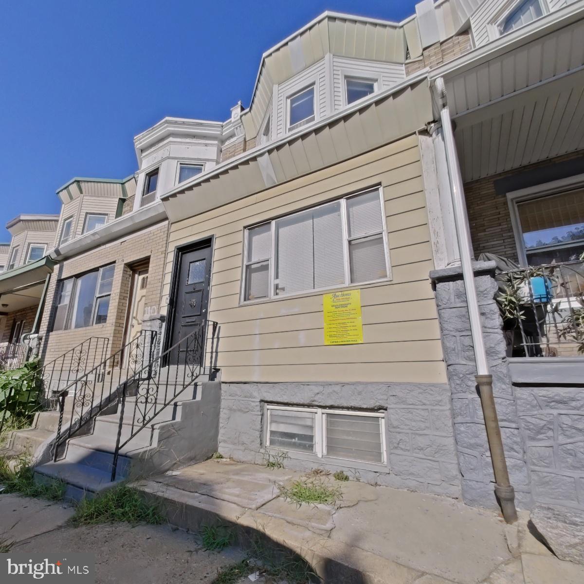 108 S Peach St Property Photo 3