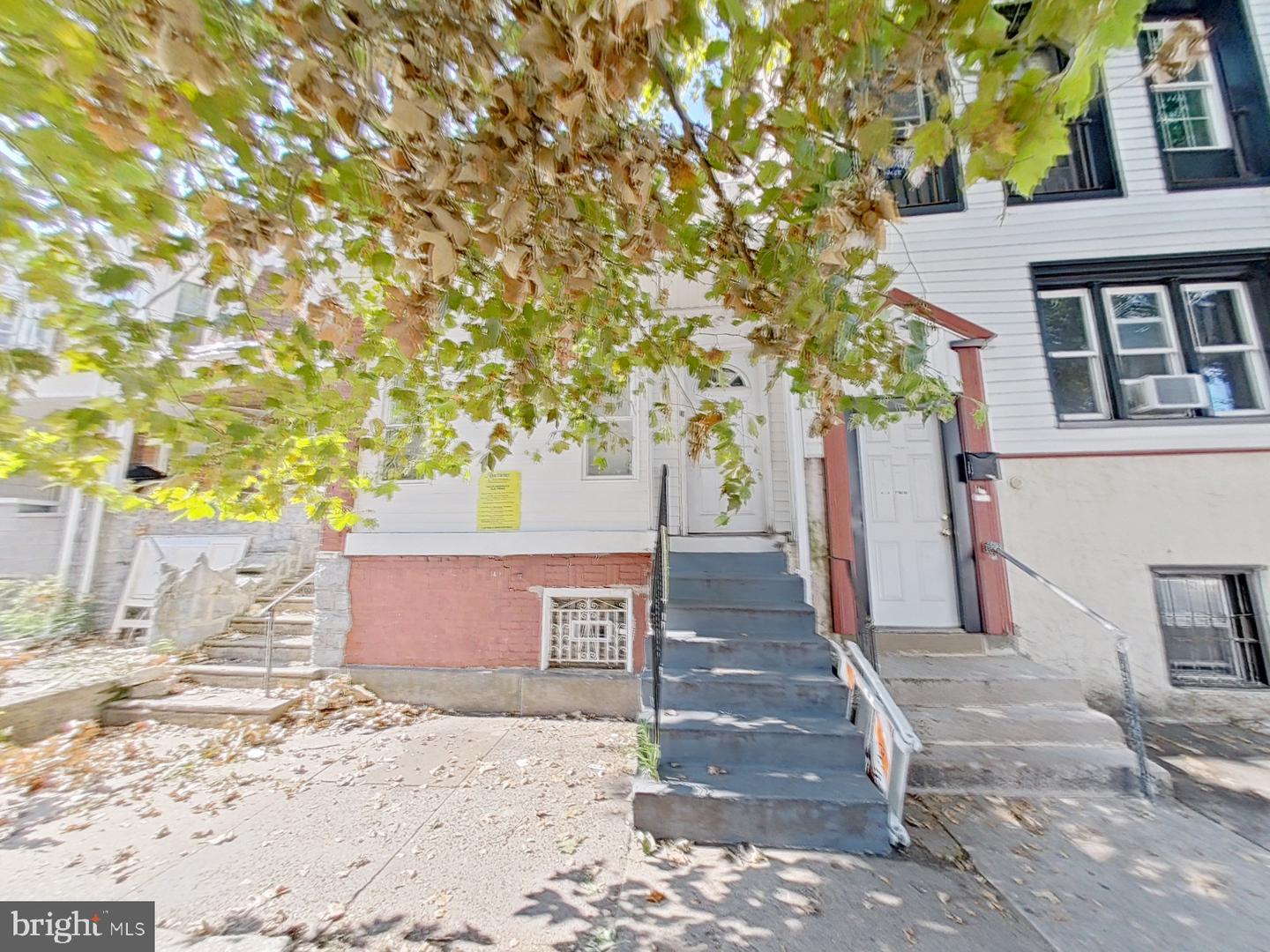 5744 CHESTNUT ST Property Photo 1