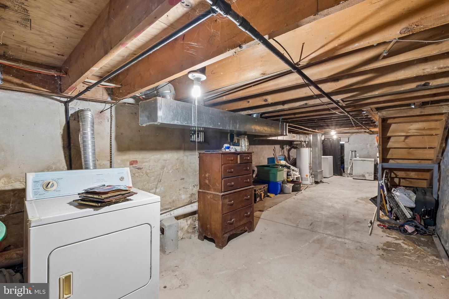 1337 S May St Property Photo 15