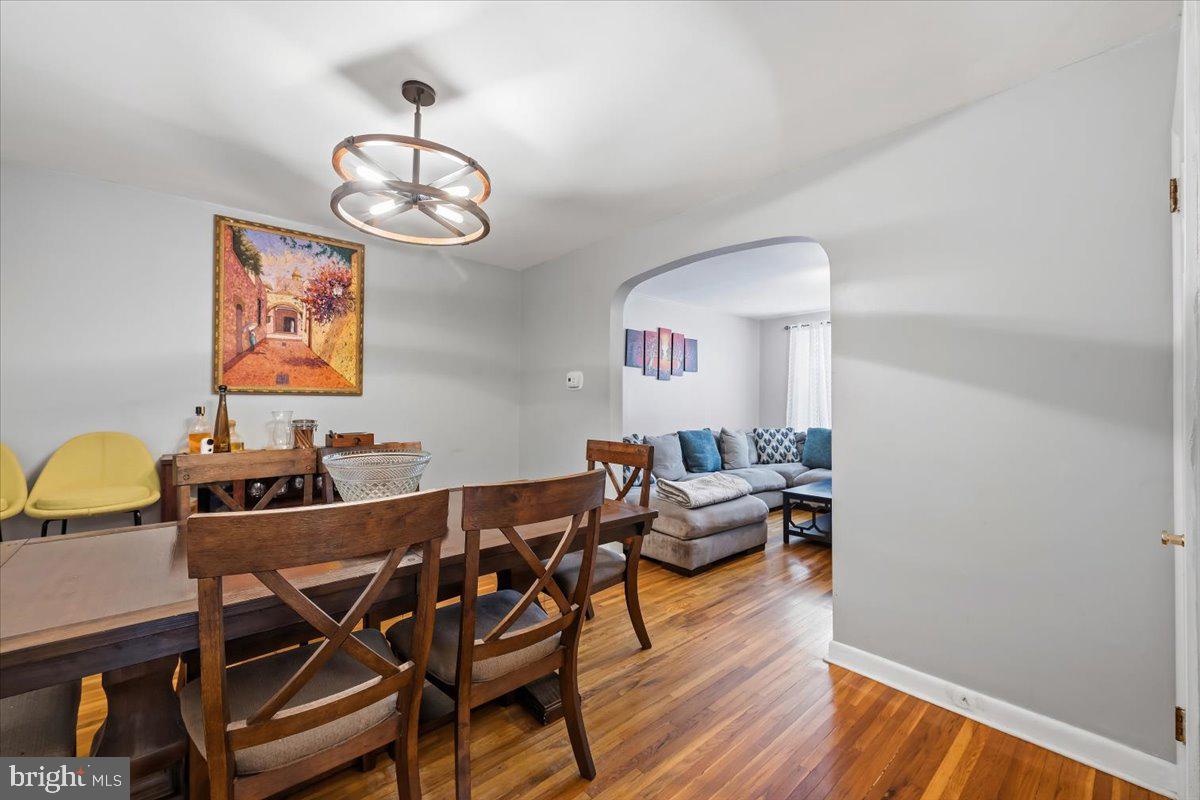 914 Longshore Ave Property Photo 14