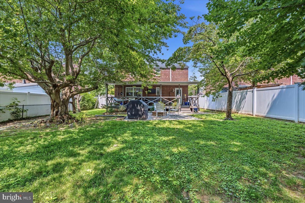 914 Longshore Ave Property Photo 35