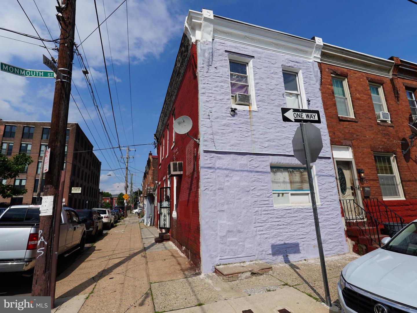 1901 E Monmouth St Property Photo 2