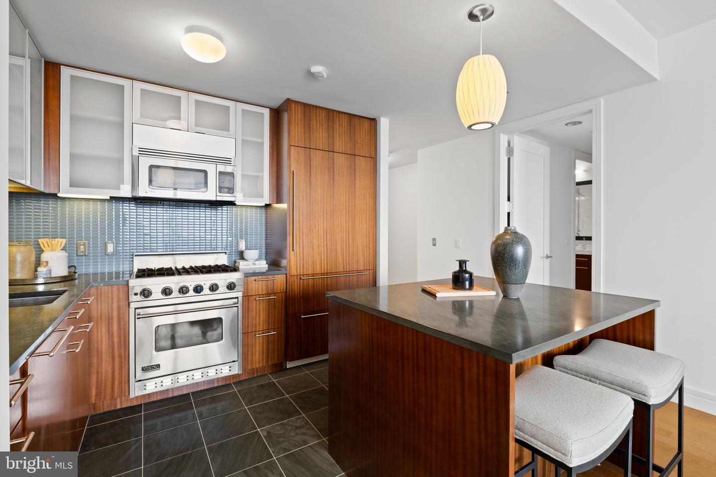 1414 S Penn Sq #24c Property Photo 9