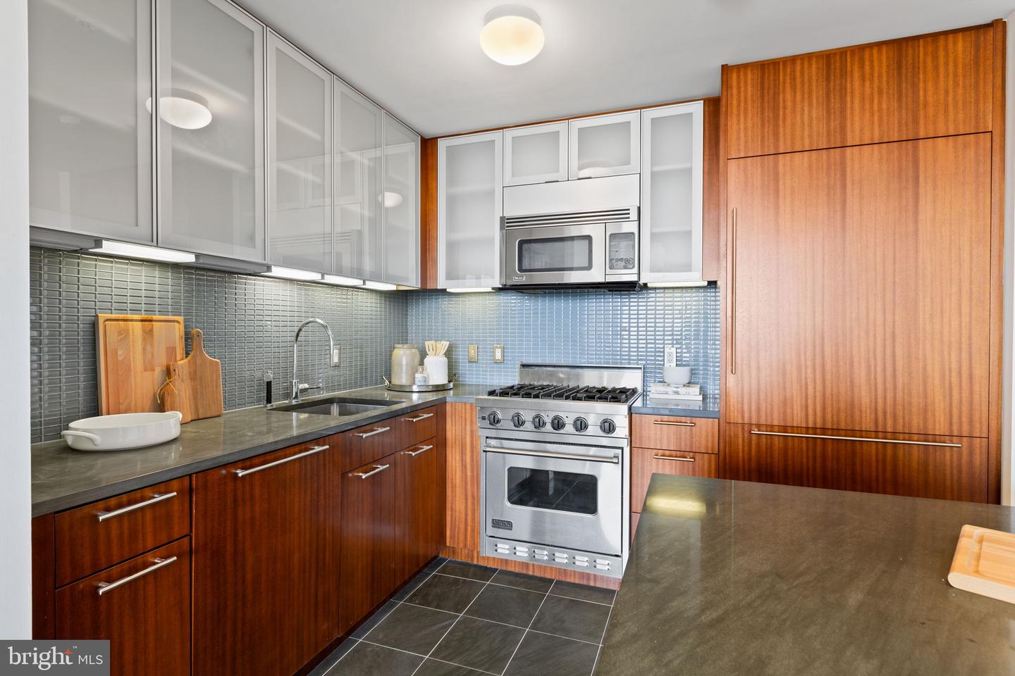 1414 S Penn Sq #24c Property Photo 10