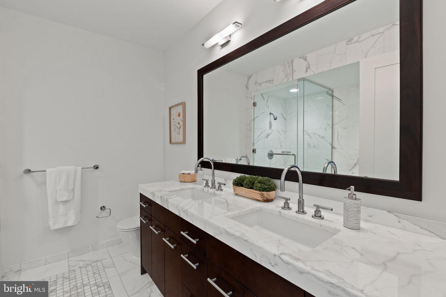 1414 S Penn Sq #24c Property Photo 20