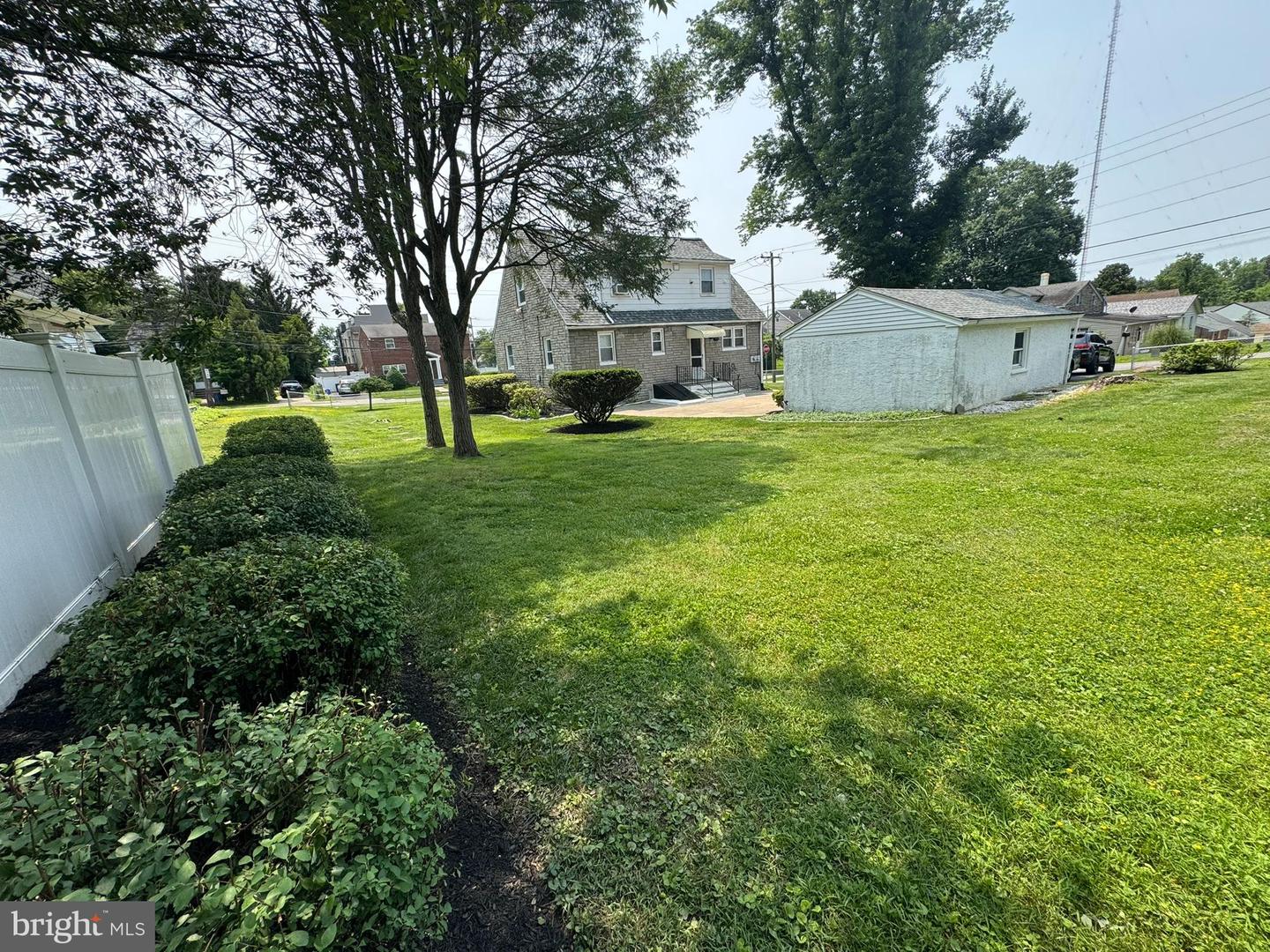 410 Paoli Ave Property Photo 40