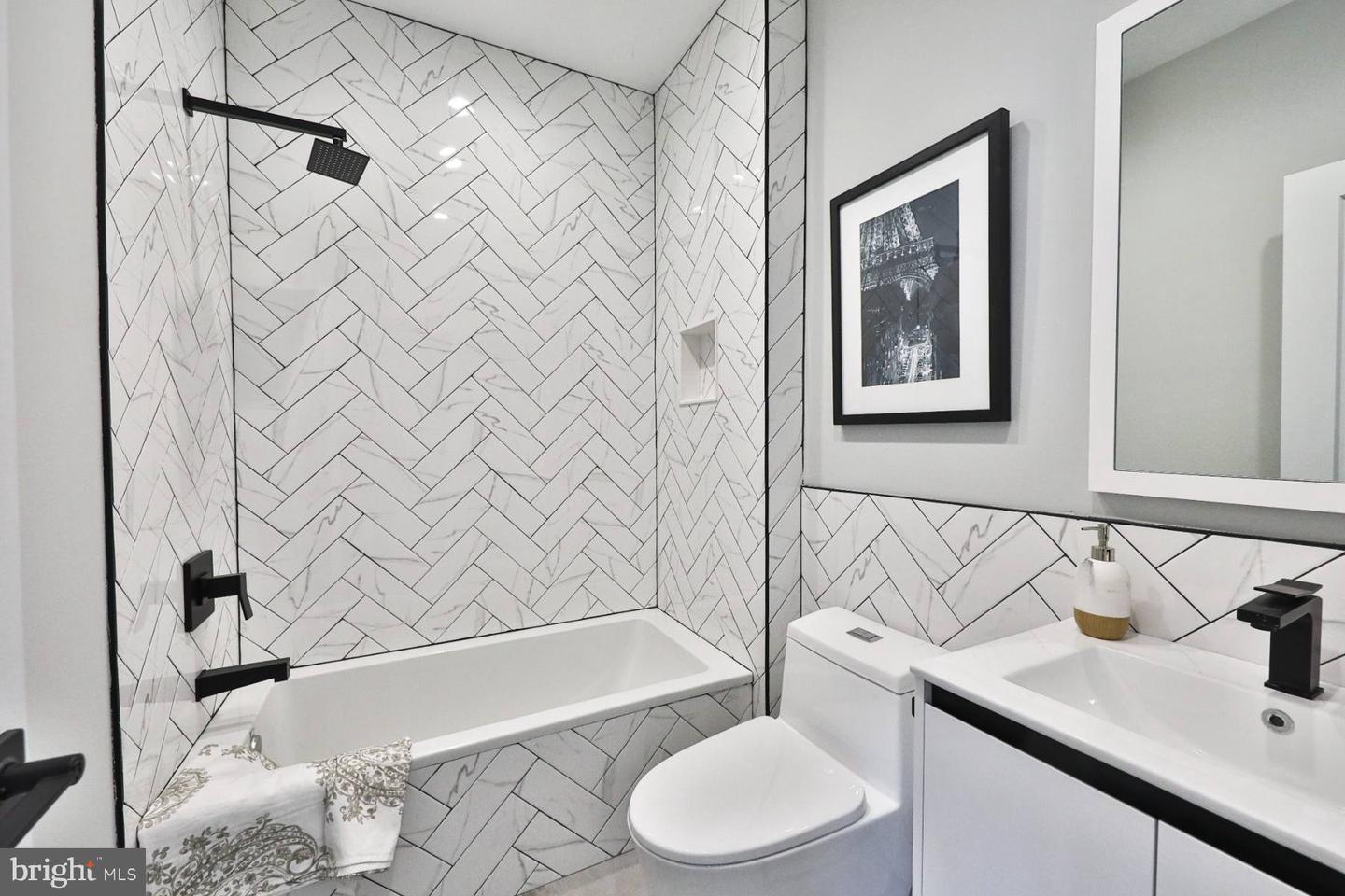 1612-00 Cambridge St #306 Property Photo 7
