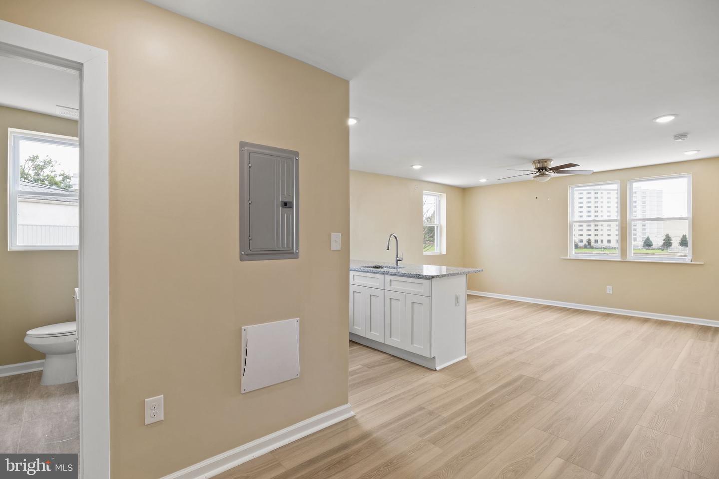 2832 Belmont Ave Property Photo 8