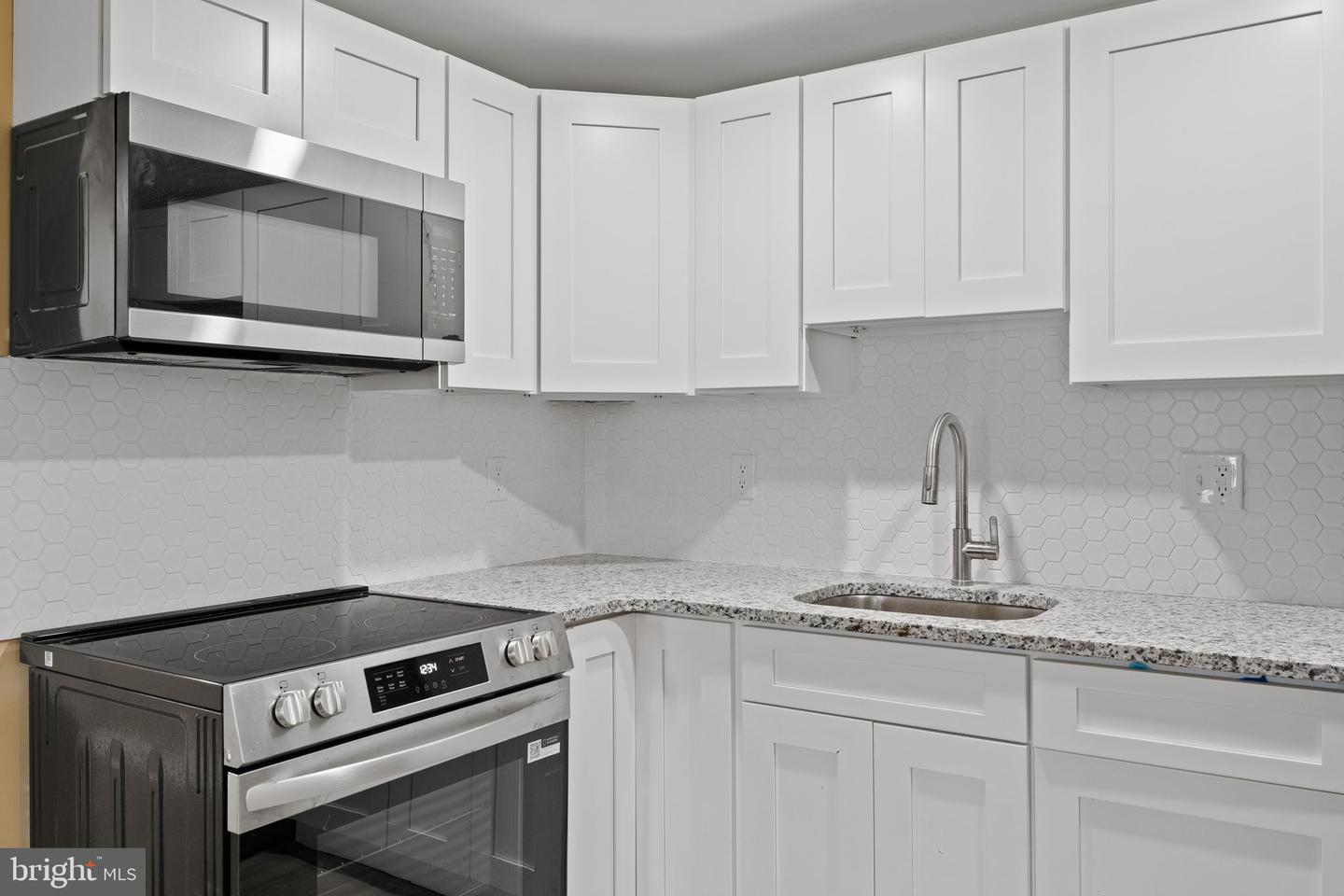 2832 Belmont Ave Property Photo 25