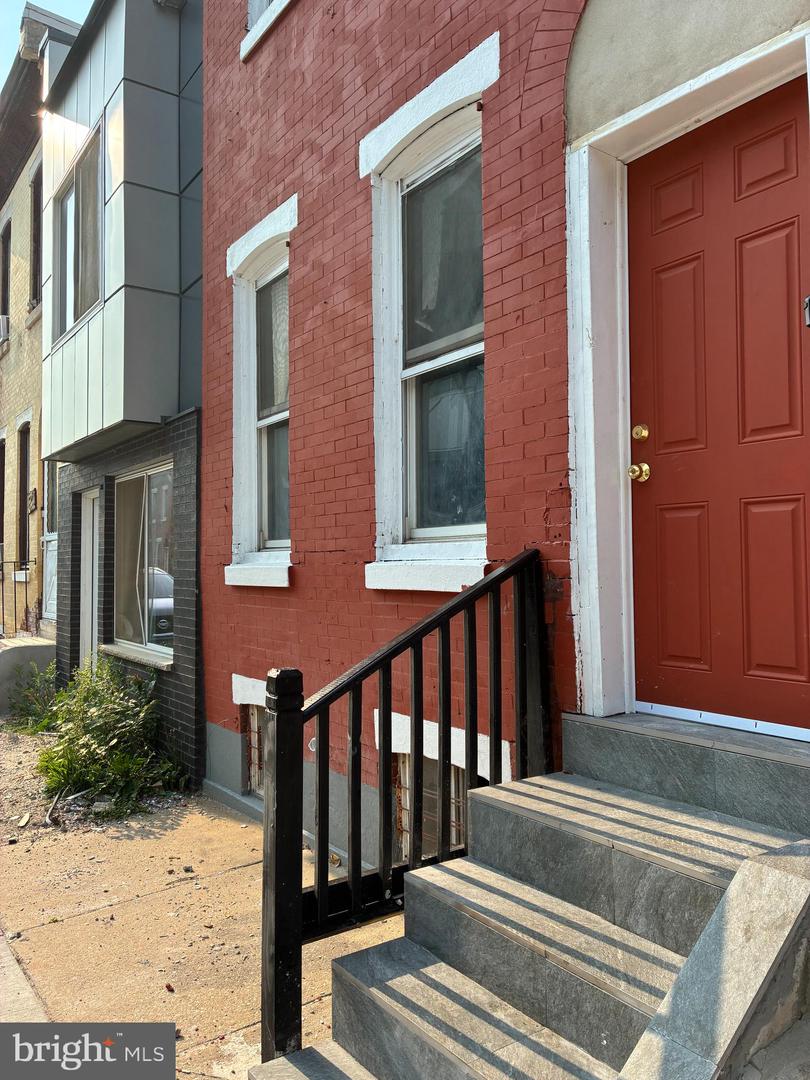 2335 Turner St Property Photo 1