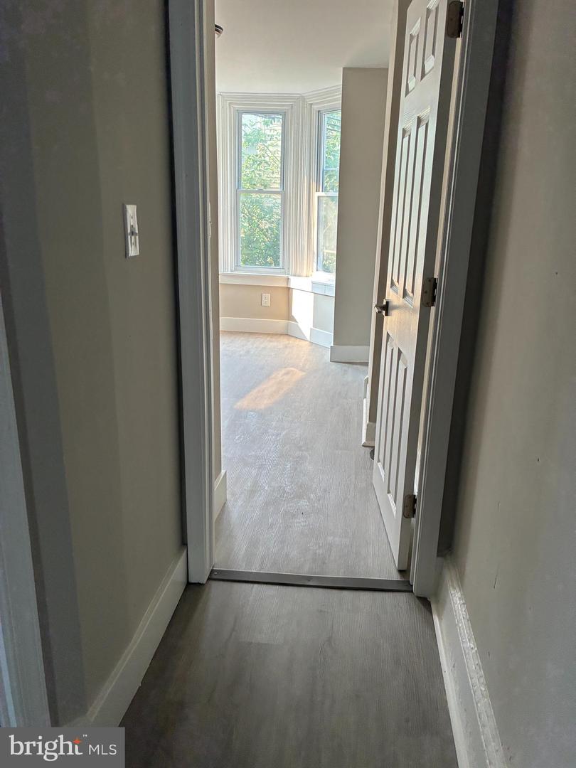 2335 Turner St Property Photo 5