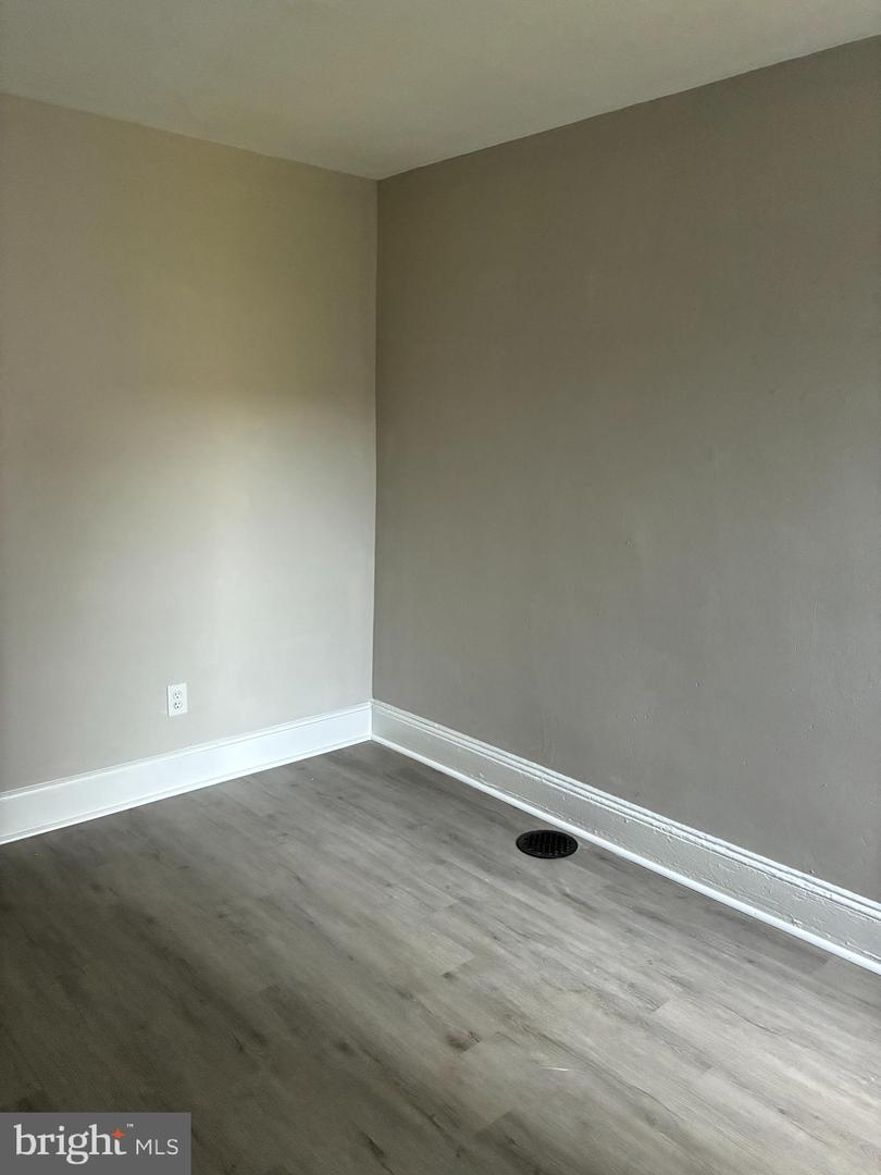 2335 Turner St Property Photo 11