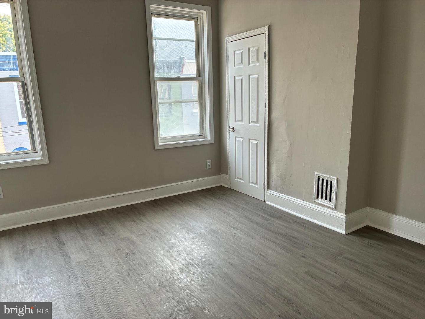 2335 Turner St Property Photo 15