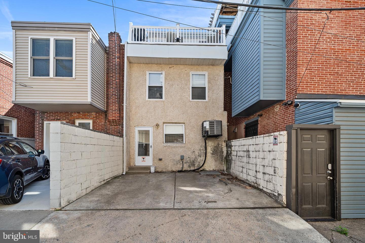 2061 Saint Albans St Property Photo 9