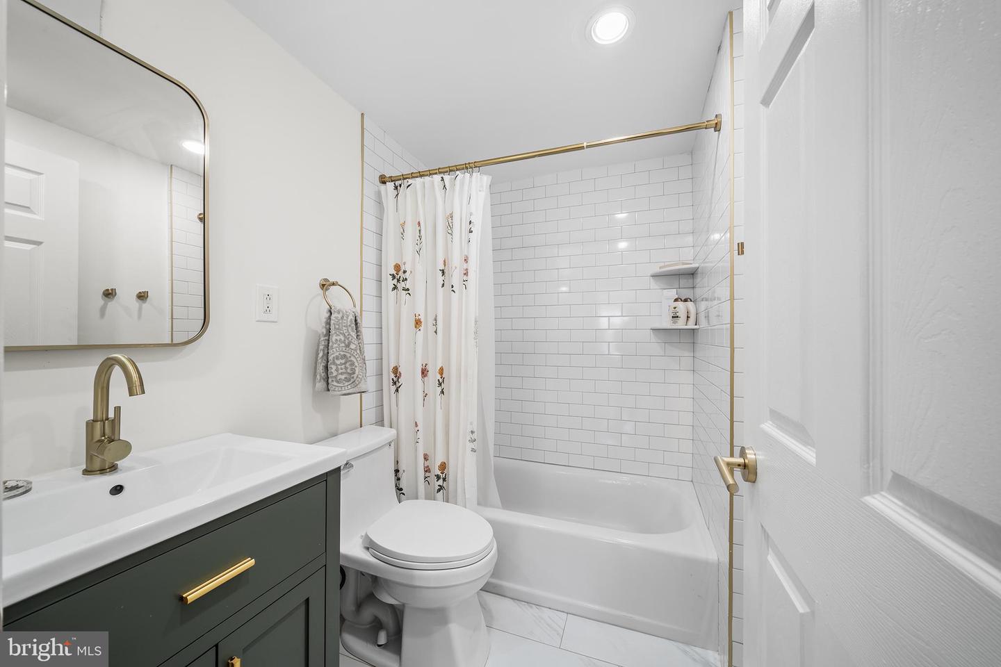 2061 Saint Albans St Property Photo 13