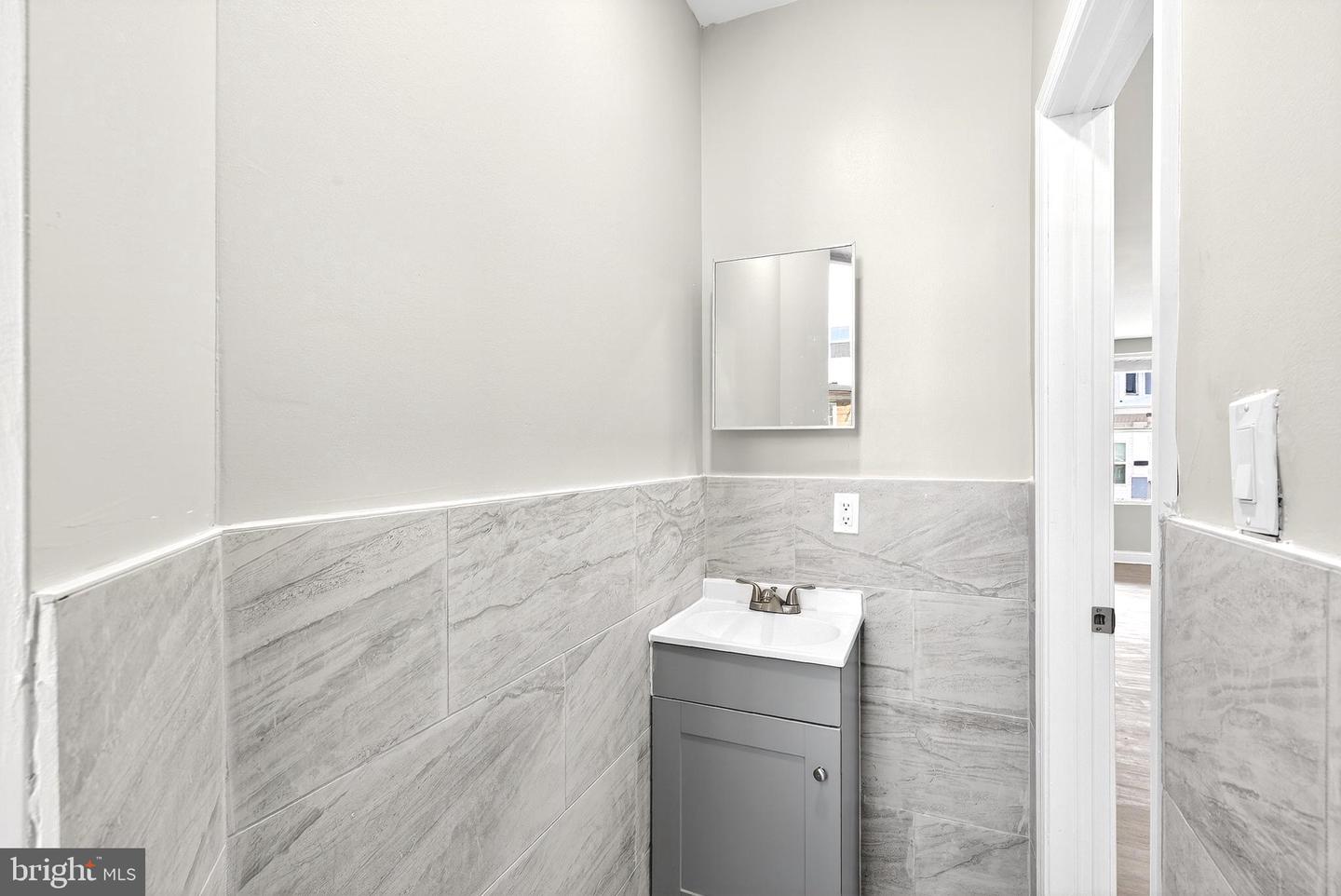5443 Irving St Property Photo 19