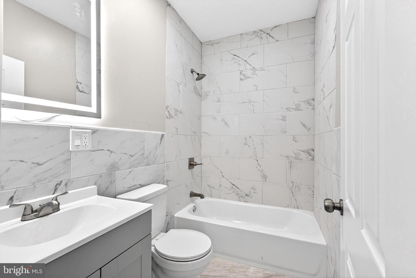 5443 Irving St Property Photo 26