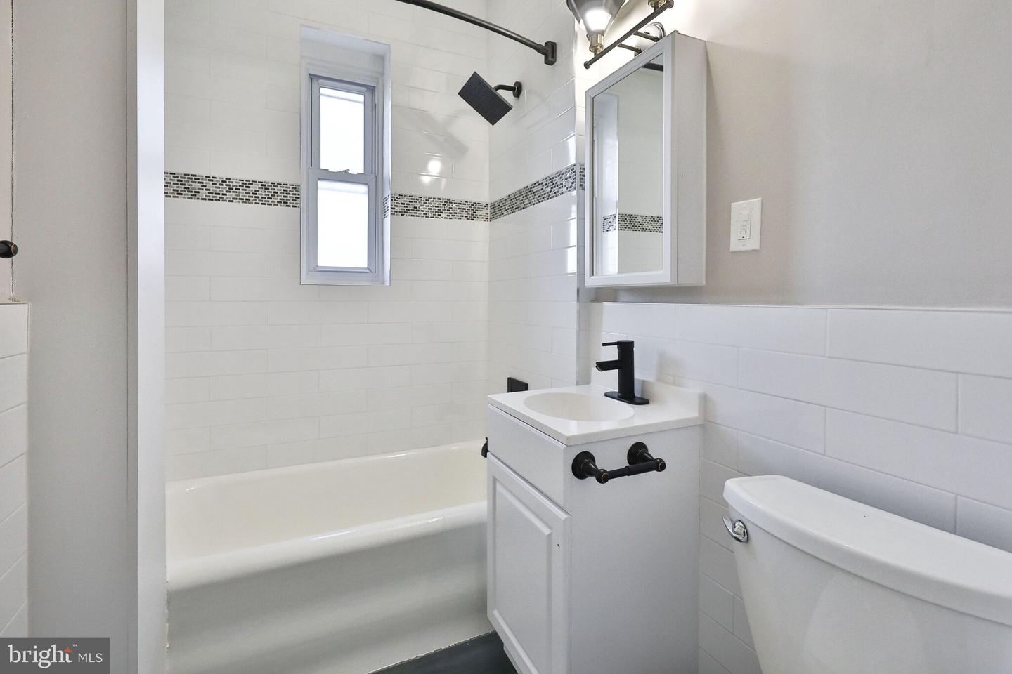 4247 Locust St #210 Property Photo 33