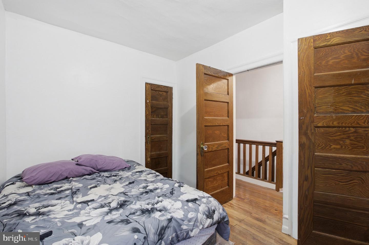 6023 Webster St Property Photo 16