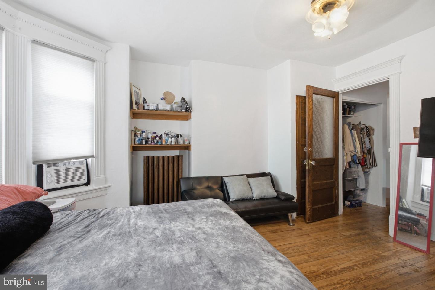 6023 Webster St Property Photo 21