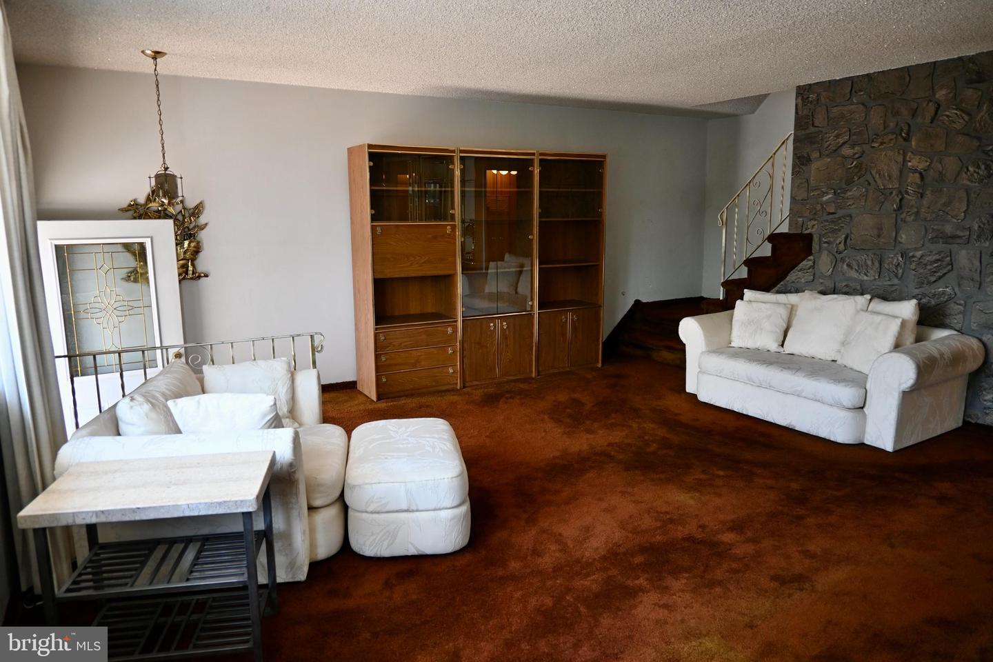 10212 Woburn Pl Property Photo 8