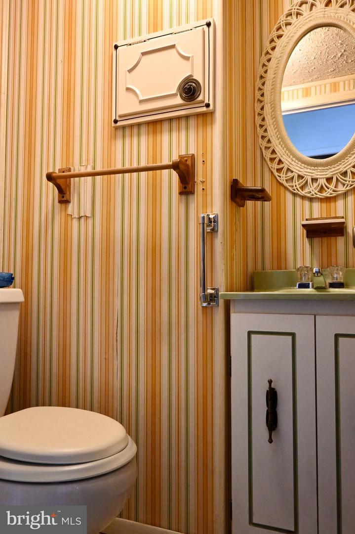 10212 Woburn Pl Property Photo 10