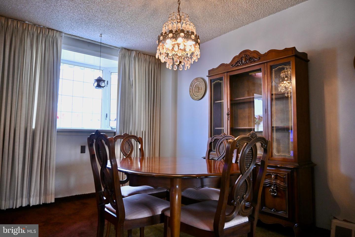 10212 Woburn Pl Property Photo 11