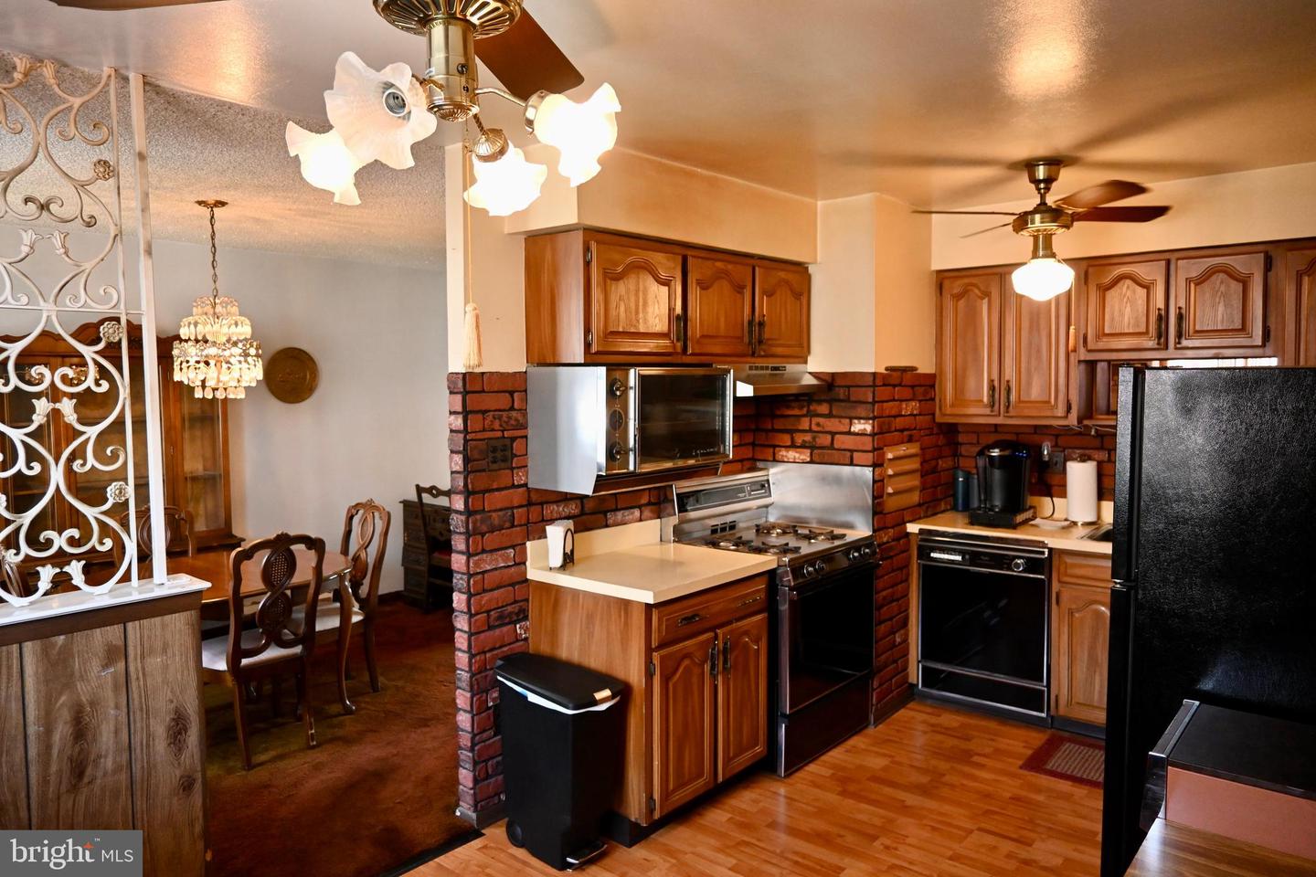 10212 Woburn Pl Property Photo 28