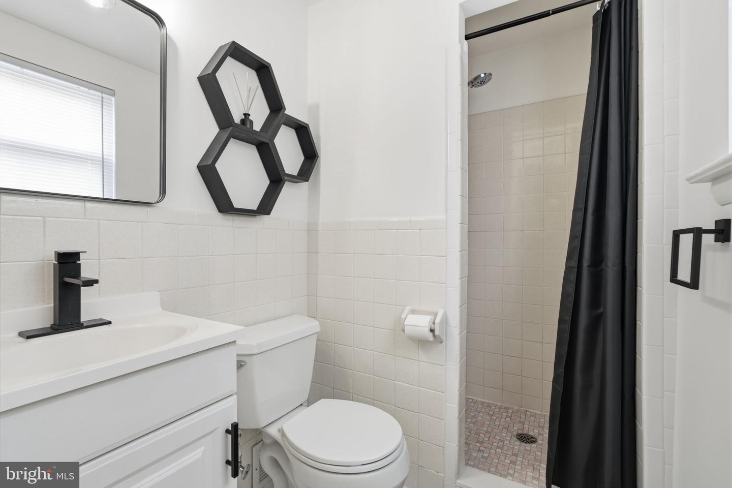 2713 Clayton St Property Photo 18