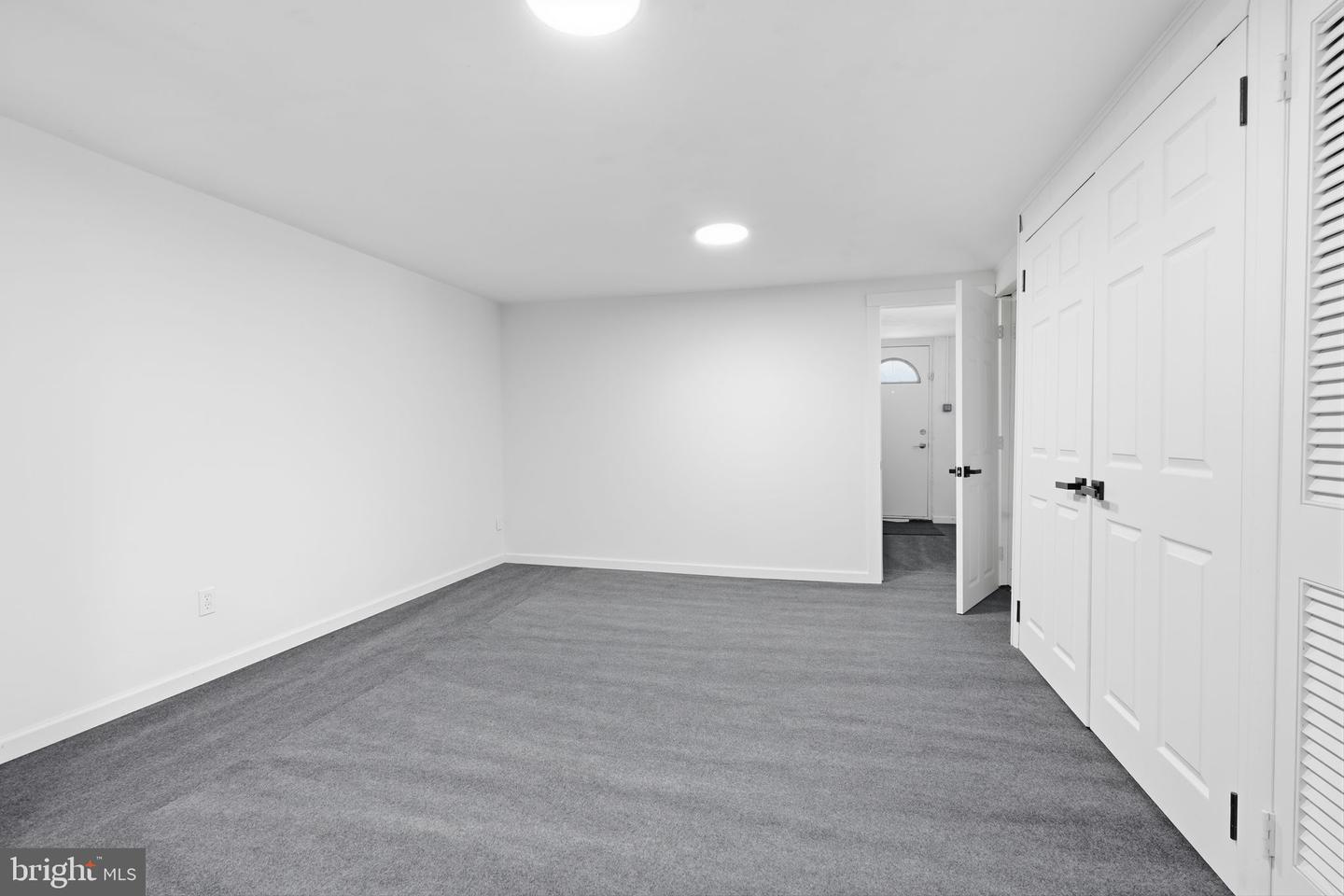 2713 Clayton St Property Photo 26