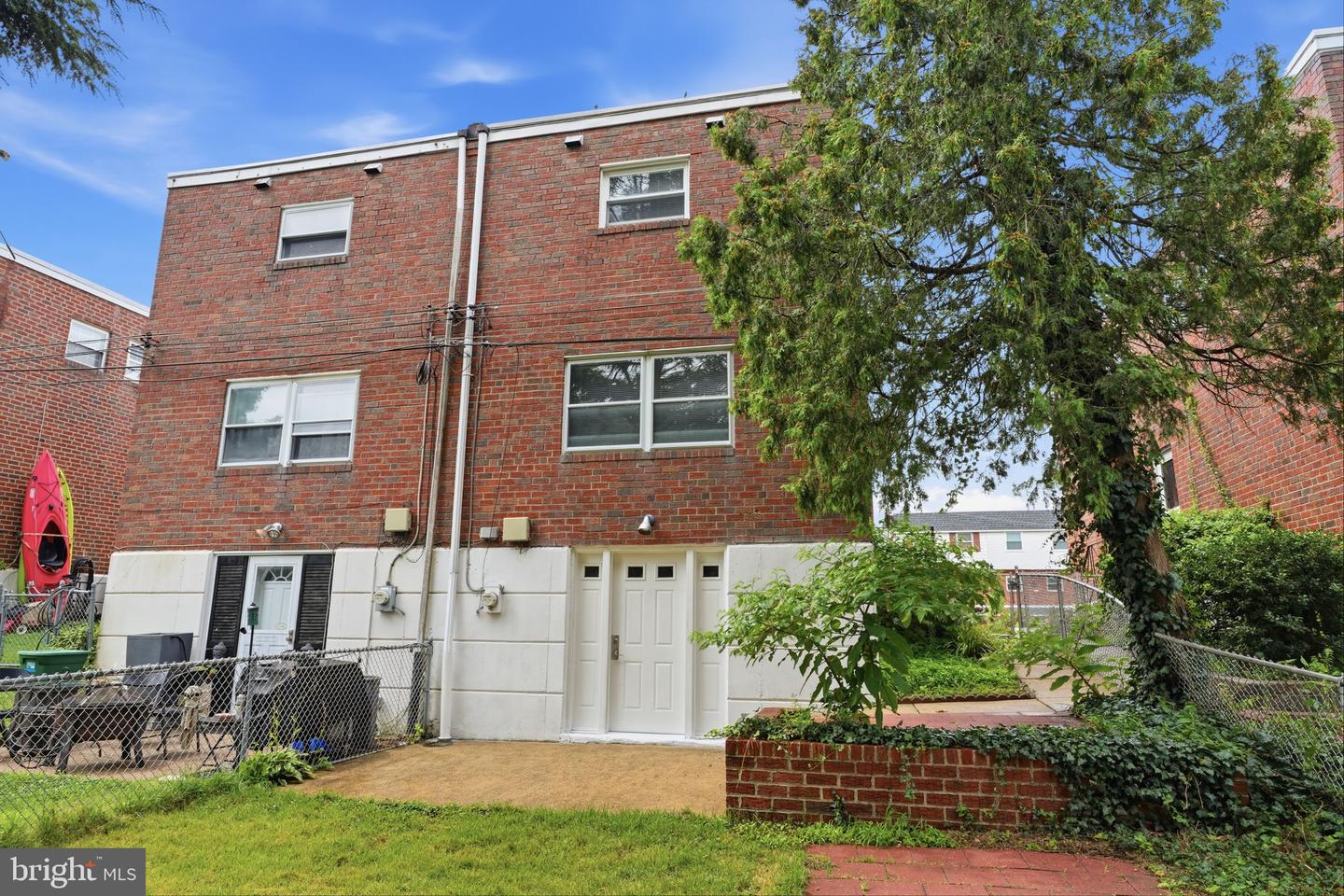 2713 Clayton St Property Photo 34