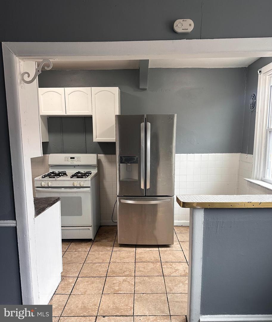6634 Souder St Property Photo 5