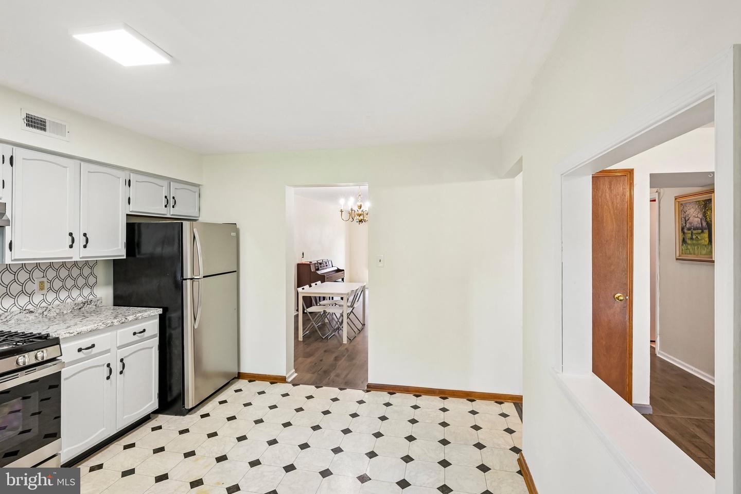 8816 Ridge Ave #17 Property Photo 13
