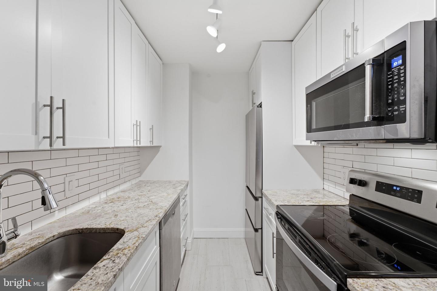 1901 JOHN F KENNEDY BLVD #1824 Property Photo 1