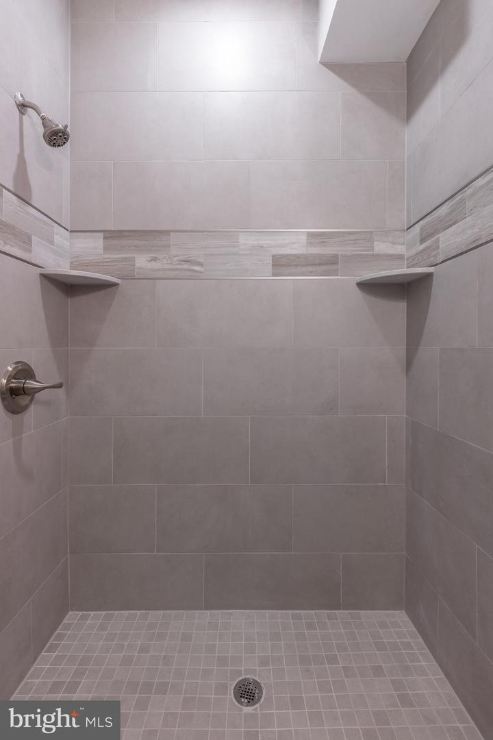 2040 N 19th St #2 Property Photo 24