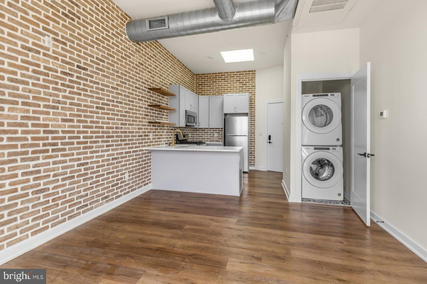 2401 Frankford Ave #4b Property Photo 6