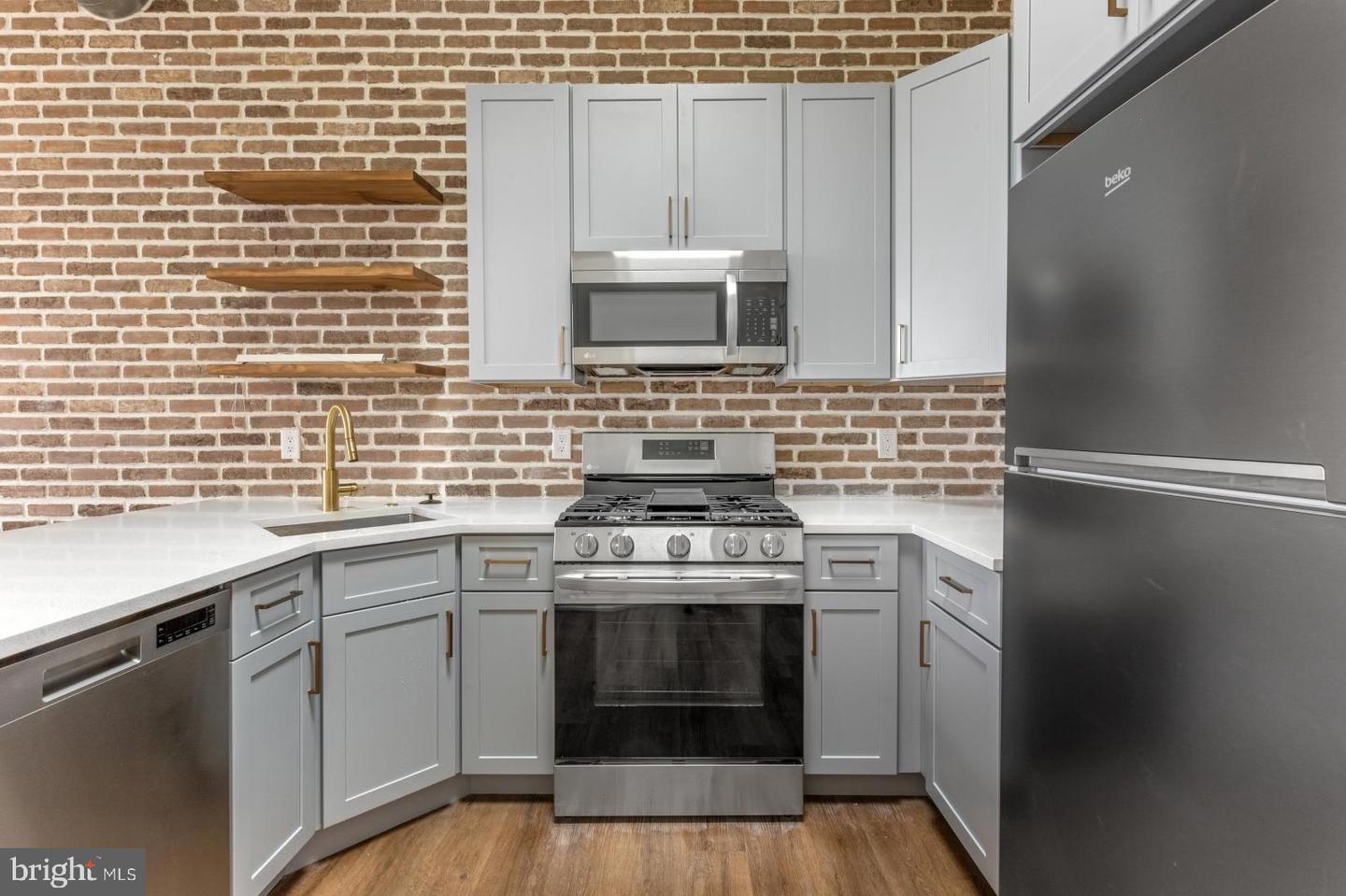 2401 Frankford Ave #4b Property Photo 7