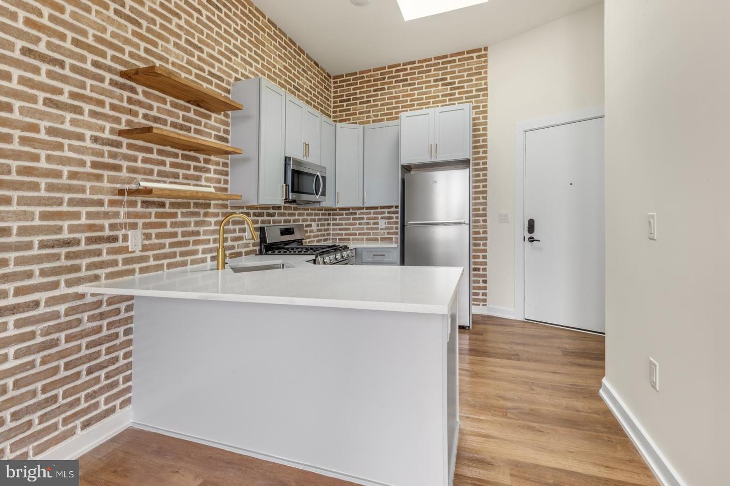 2401 Frankford Ave #4b Property Photo 9