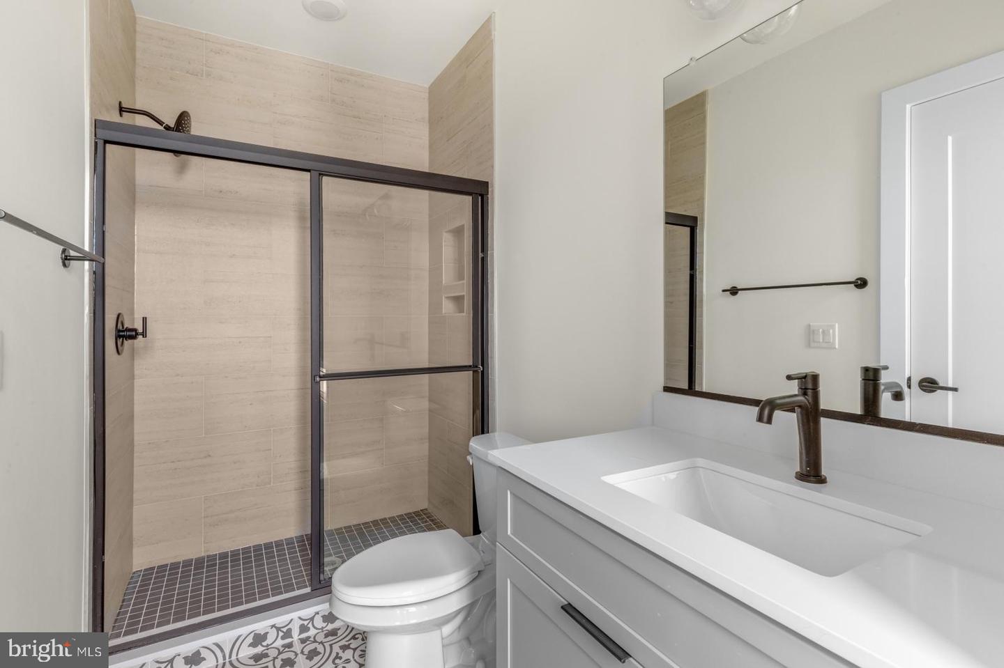 2401 Frankford Ave #4b Property Photo 24