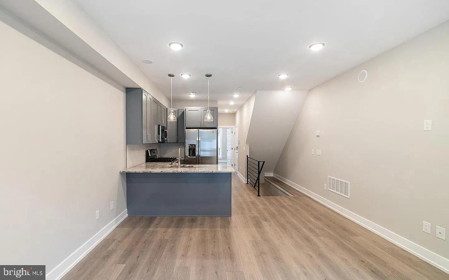 1524 W Stiles St #1 Property Photo 10