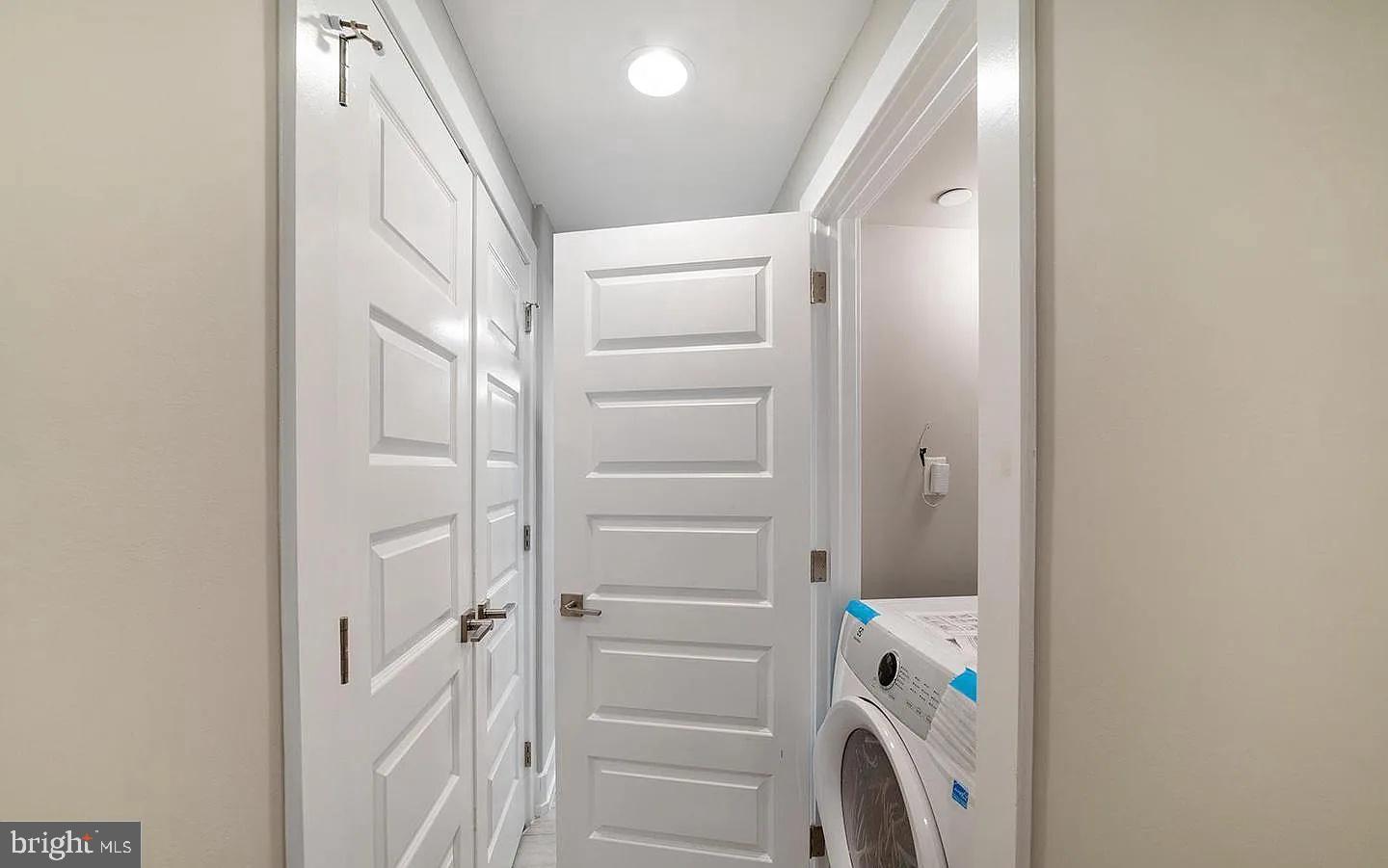 1524 W Stiles St #1 Property Photo 13