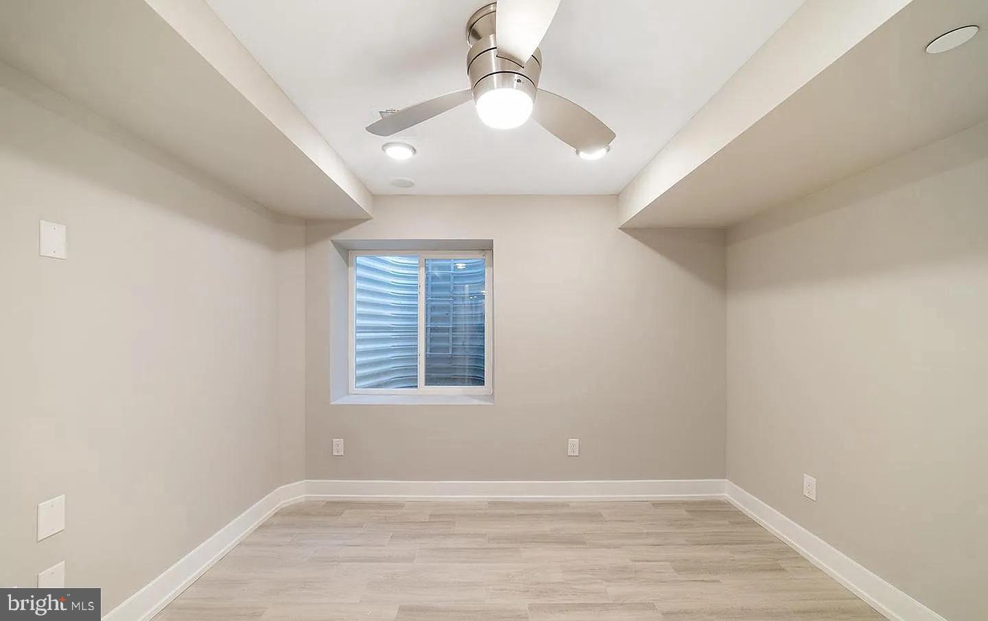 1524 W Stiles St #1 Property Photo 15