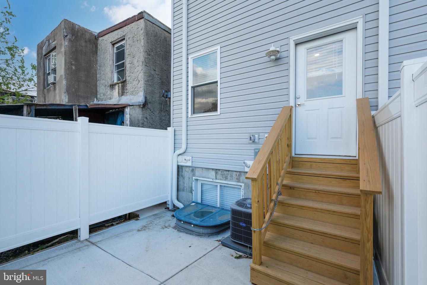 2537 N Howard St #1 Property Photo 7