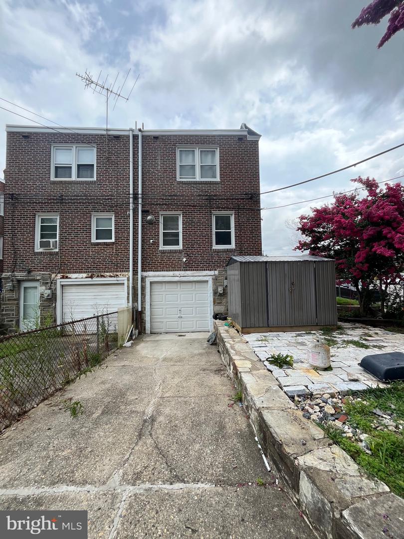 850 Longshore Ave Property Photo 26