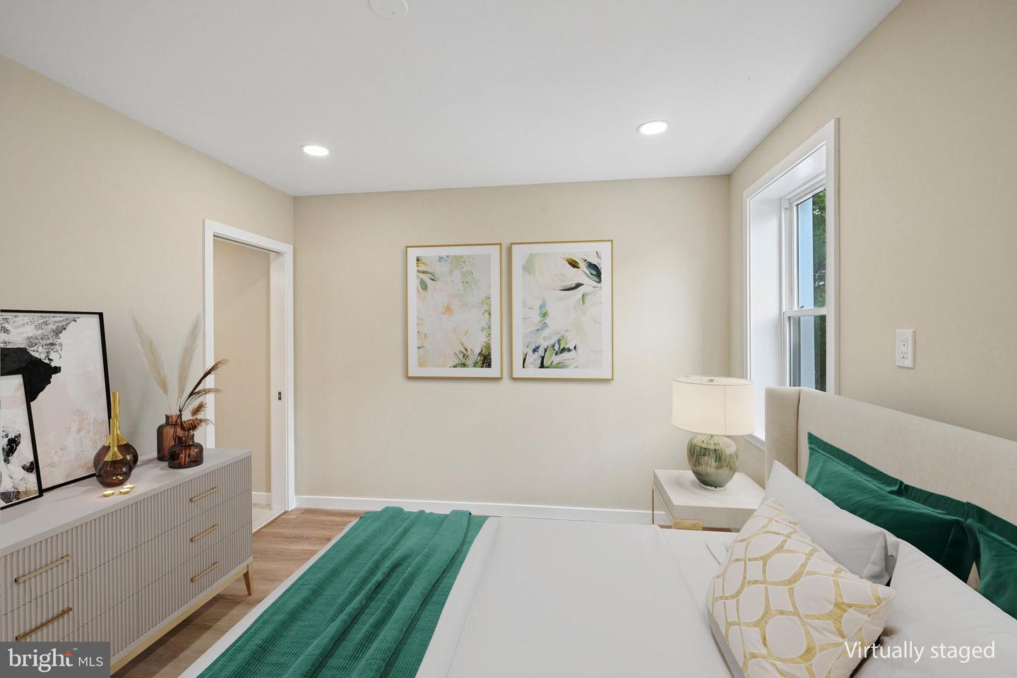 848 N Uber St Property Photo 10